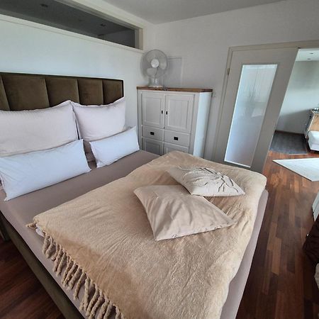 "Myharbourfront", Luxurioeses Wohnen An Der Hafenmole Apartment รอสต็อค ภายนอก รูปภาพ