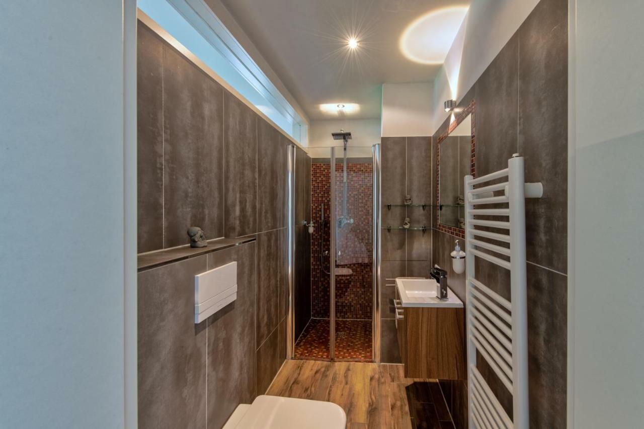 "Myharbourfront", Luxurioeses Wohnen An Der Hafenmole Apartment รอสต็อค ภายนอก รูปภาพ