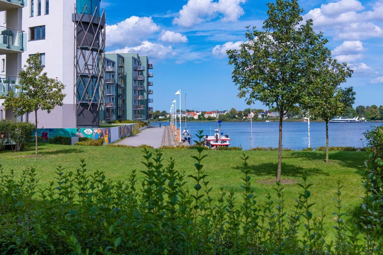 "Myharbourfront", Luxurioeses Wohnen An Der Hafenmole Apartment รอสต็อค ภายนอก รูปภาพ