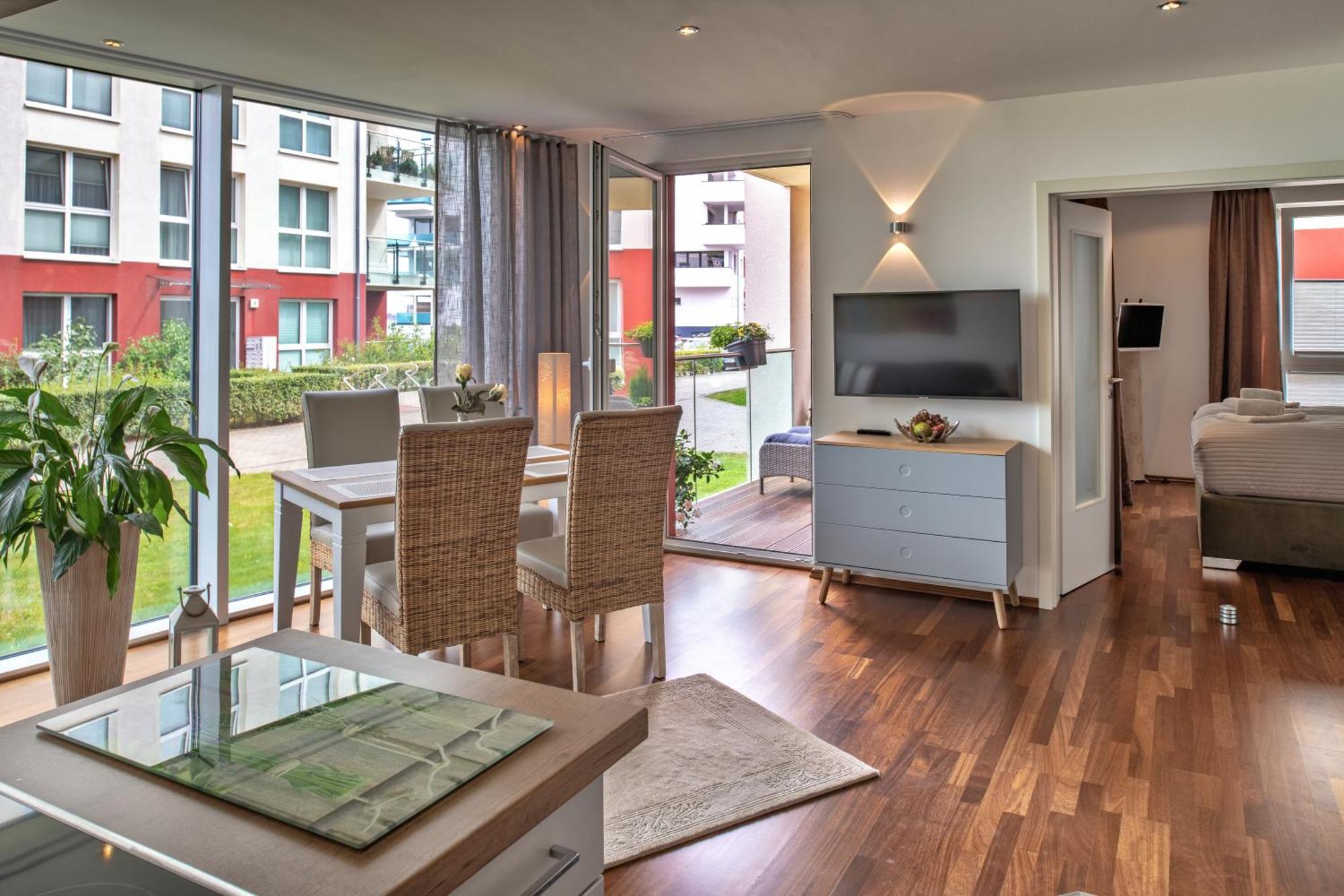 "Myharbourfront", Luxurioeses Wohnen An Der Hafenmole Apartment รอสต็อค ภายนอก รูปภาพ