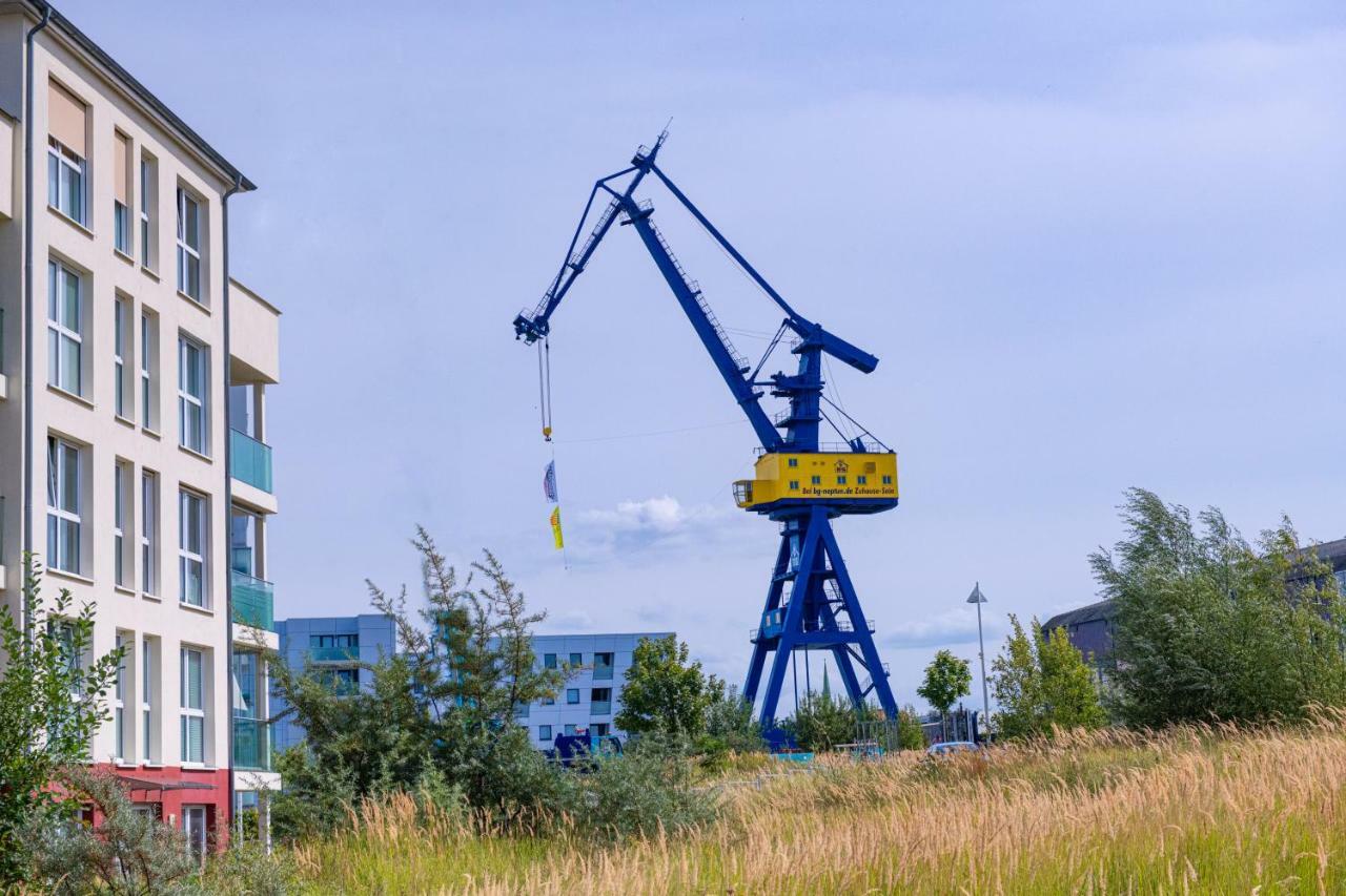 "Myharbourfront", Luxurioeses Wohnen An Der Hafenmole Apartment รอสต็อค ภายนอก รูปภาพ